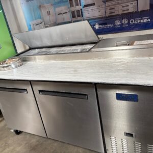 Pizza Preparation Refrigerator Arctic Air APP71R