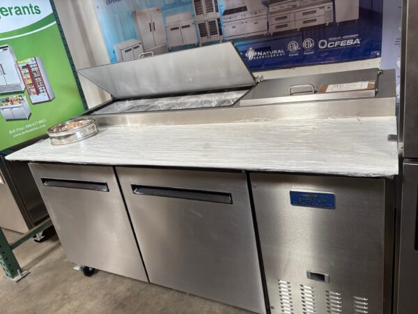 Pizza Preparation Refrigerator Arctic Air APP71R